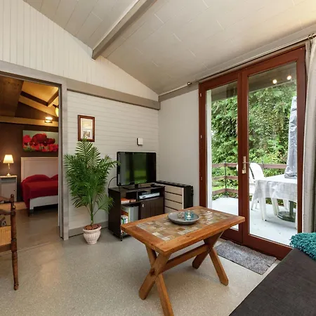 Peaceful Garden Stay, Malmedy, Cleaning Included * Malmedy