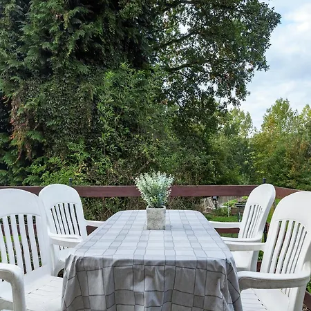 Peaceful Garden Stay, Malmedy, Cleaning Included Holiday home Malmedy